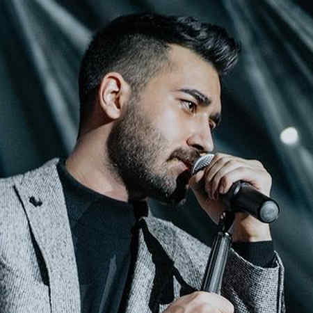 دانلود ریمیکس و موزیک اورجینال علی یاسینی نصف شب